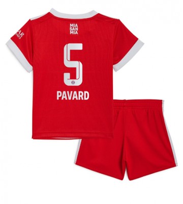 Bayern Munich Benjamin Pavard #5 Hjemmedraktsett Barn 2022-23 Kortermet (+ Korte bukser)